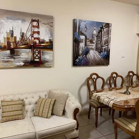 Tony's Boutique Apartment *