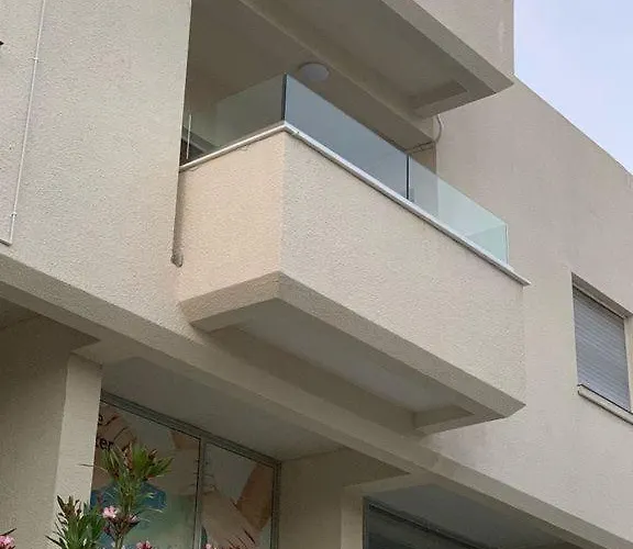 Lägenhet Tony's Boutique Larnaca